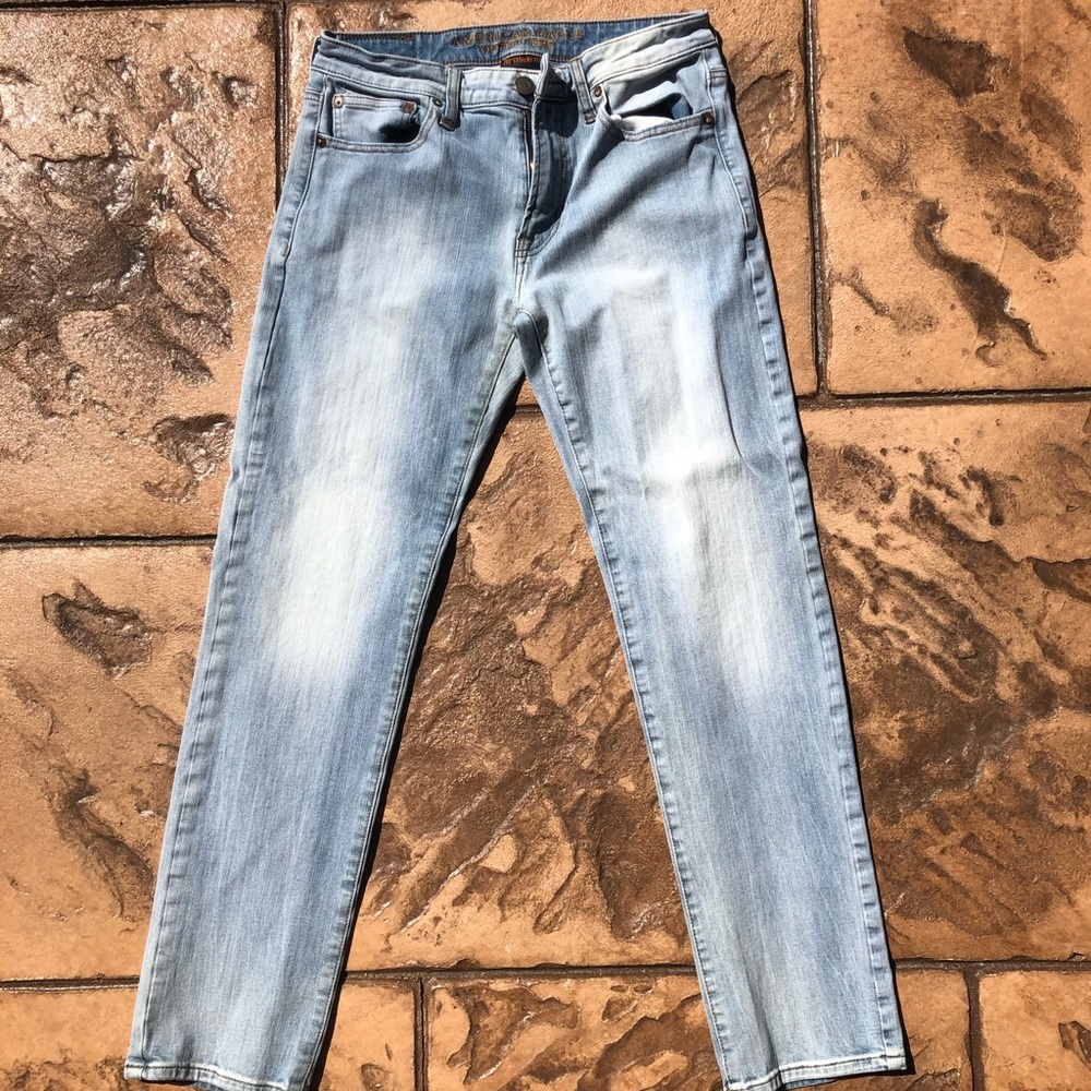 American Eagle Light Blue Jeans